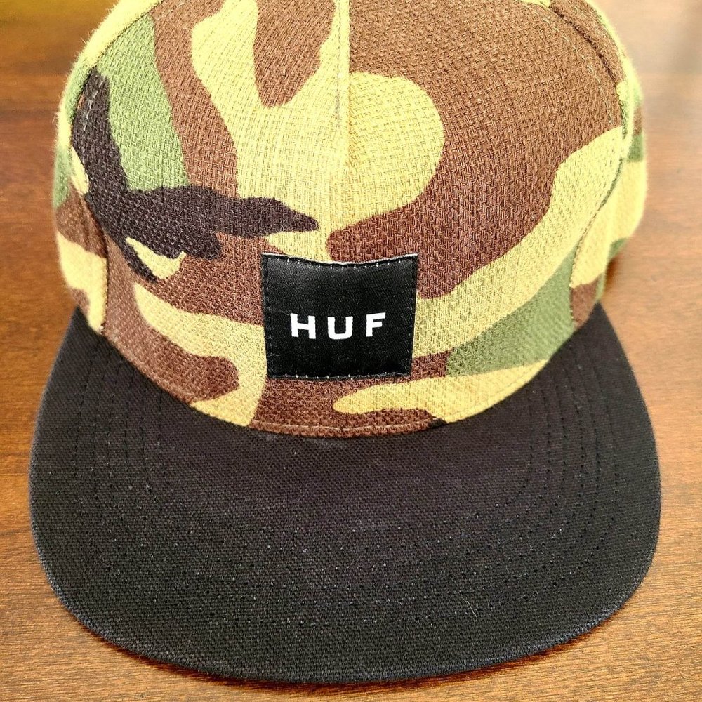 Camo HUF snap back hat